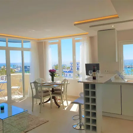 Fantastic B In Front Of The Sea & Marina * Estepona
