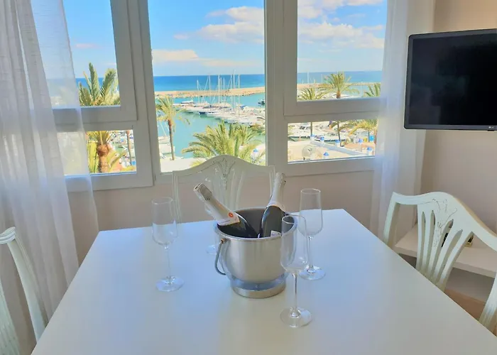 Fantastic B In Front Of The Sea & Marina